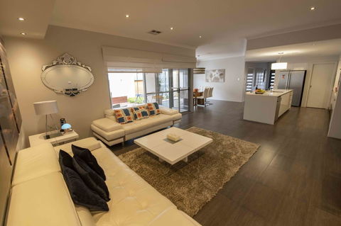 Magnificent Beach Retreat - Australia Accommodation 23