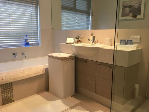 Magnificent Beach Retreat - Australia Accommodation 20