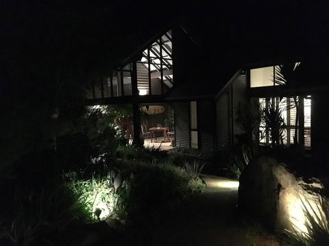 DESIGNER'S STUDIO - Australia Accommodation 3