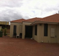 House close to airport - Australia Accommodation