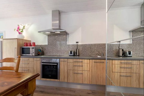 Laneway Studio, Heart Of Fremantle - Australia Accommodation 4