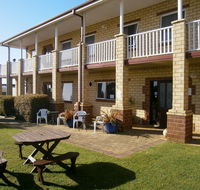 Baywatch Manor Augusta - Australia Accommodation