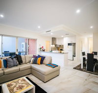 VIP Stays - Villa De Burswood Luxury 3BR Suite w/ King Bed FREE WIFI - Australia Accommodation
