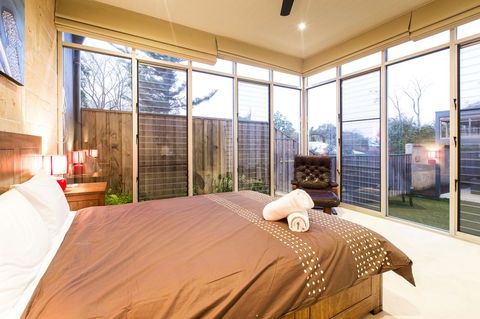 Arthouse - Australia Accommodation 11