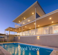 32 Corella Court - Private Jetty and Pool - Australia Accommodation