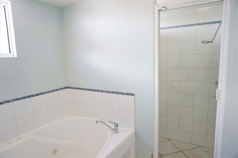 Osprey Holiday Village Unit 120 - Plenty Of Room For A Large Family - Australia Accommodation 12