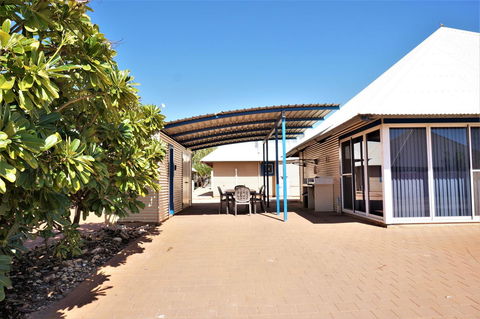 Osprey Holiday Village Unit 120 - Plenty Of Room For A Large Family - Australia Accommodation 17