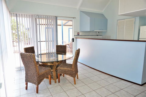 Osprey Holiday Village Unit 120 - Plenty Of Room For A Large Family - Australia Accommodation 5