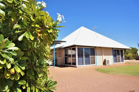 Osprey Holiday Village Unit 120 - Plenty Of Room For A Large Family - Australia Accommodation 18