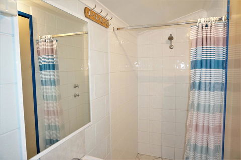 Osprey Holiday Village Unit 120 - Plenty Of Room For A Large Family - Australia Accommodation 14