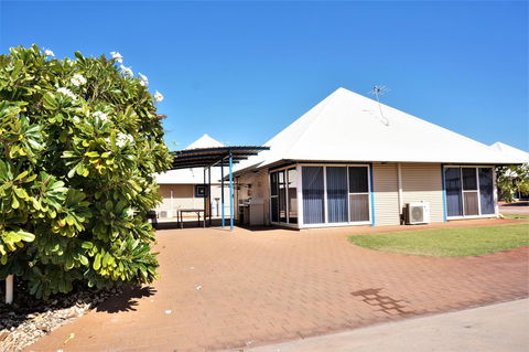 Osprey Holiday Village Unit 120 - Plenty Of Room For A Large Family - Australia Accommodation 1
