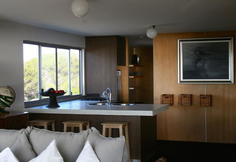 Aqua Views - Australia Accommodation 9