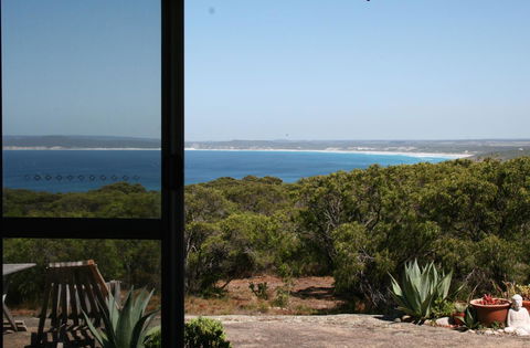 Aqua Views - Australia Accommodation 14