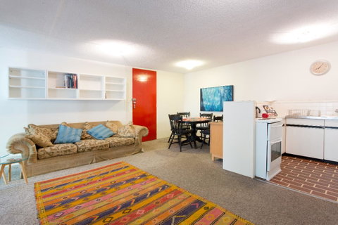 Retro Central Claremont Oasis - Australia Accommodation 3