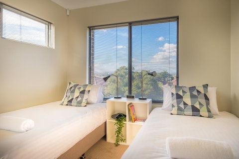 Woodlands Retreat - Australia Accommodation 10