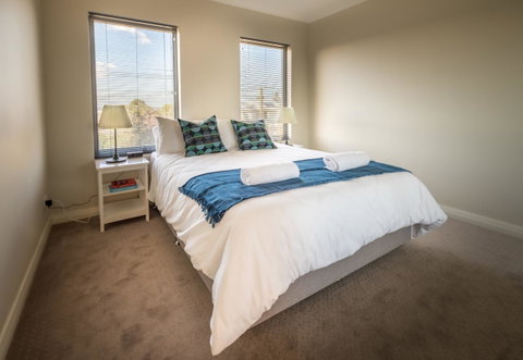 Woodlands Retreat - Australia Accommodation 11
