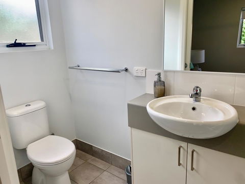 17 By The Sea - Australia Accommodation 13