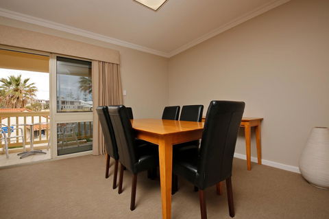 The Marina Hotel - Mindarie - Australia Accommodation 11
