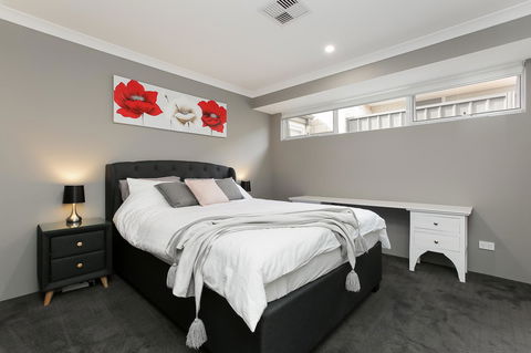 Perth Comfy Stays - Australia Accommodation 30