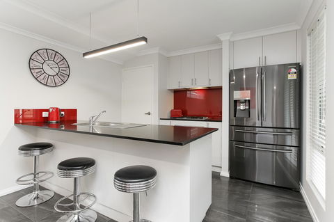 Perth Comfy Stays - Australia Accommodation 18