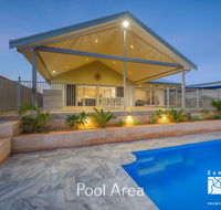 20 Madaffari Drive - Pool and Jetty - Australia Accommodation