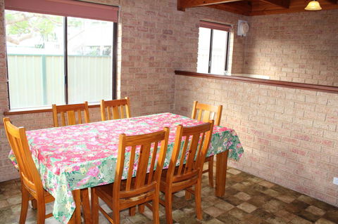 Kestrel Chalets - Australia Accommodation 20