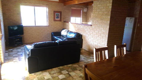 Kestrel Chalets - Australia Accommodation 1