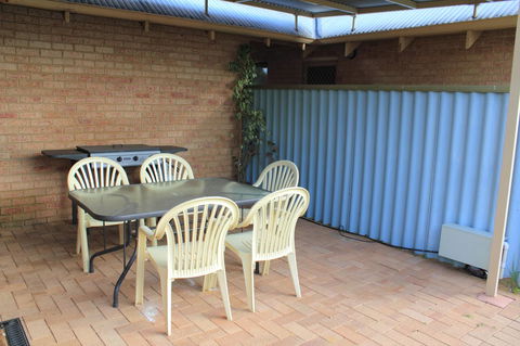 Kestrel Chalets - Australia Accommodation 23
