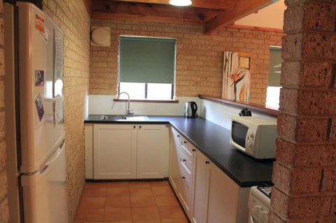 Kestrel Chalets - Australia Accommodation 10