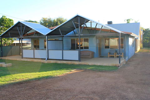 Kestrel Chalets - Australia Accommodation 14