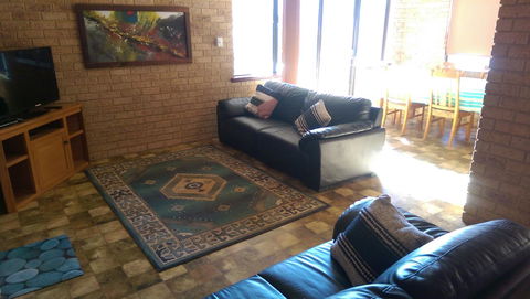 Kestrel Chalets - Australia Accommodation 6