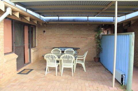 Kestrel Chalets - Australia Accommodation 13