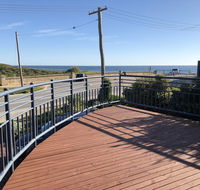 Halls Head Beach House - Australia Accommodation