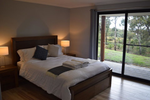 Eagle Bay House - Australia Accommodation 4