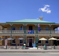 The Richmond Arms Hotel - Australia Accommodation
