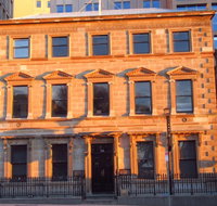 105 Mac Unique Apartments - Australia Accommodation