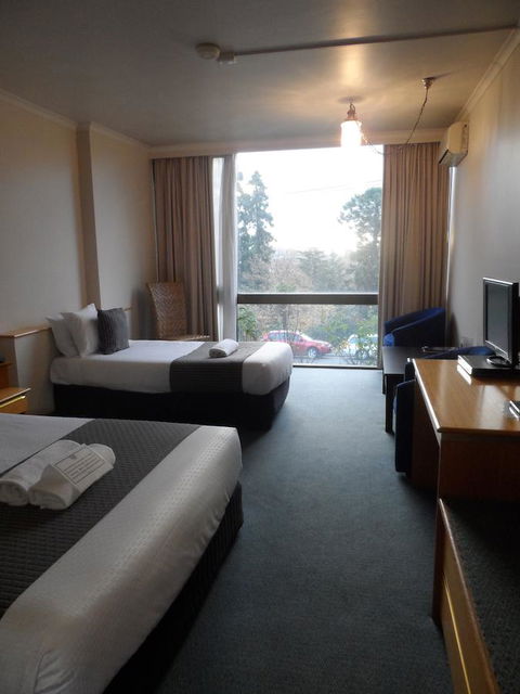 Commodore Regent - Australia Accommodation 16