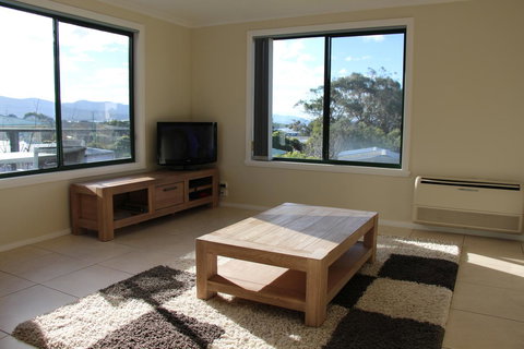 Mermaids Of Bicheno - Australia Accommodation 6