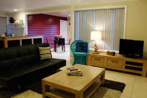 Mermaids Of Bicheno - Australia Accommodation 2