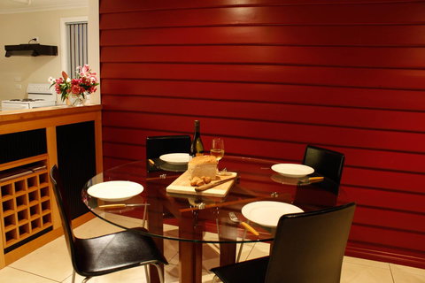 Mermaids Of Bicheno - Australia Accommodation 4