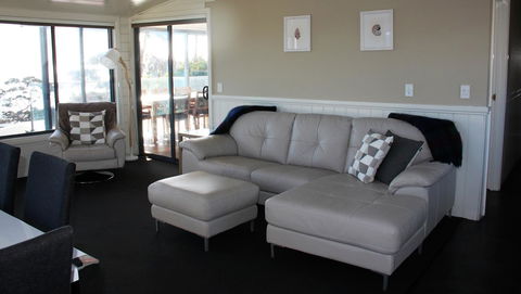 SEA EAGLE COTTAGE Amazing Views Of Bay Of Fires - Australia Accommodation 5