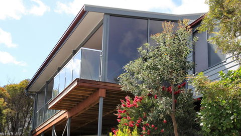 SEA EAGLE COTTAGE Amazing Views Of Bay Of Fires - Australia Accommodation 11