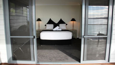 SEA EAGLE COTTAGE Amazing Views Of Bay Of Fires - Australia Accommodation 8