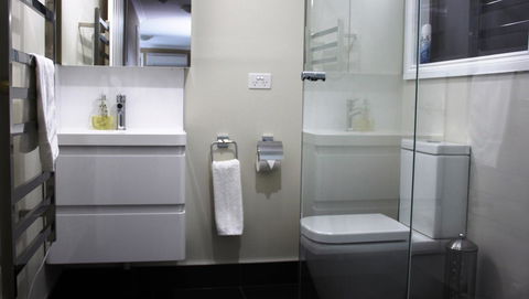 SEA EAGLE COTTAGE Amazing Views Of Bay Of Fires - Australia Accommodation 9