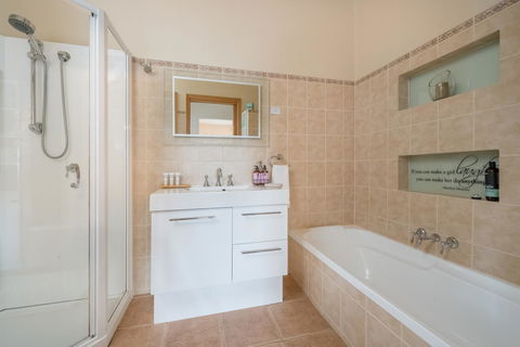 Jones On Wilson Boutique B&B - Australia Accommodation 6