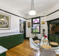 Insomnia on Elizabeth - Australia Accommodation