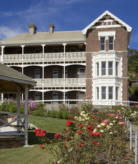 Auldington Hotel