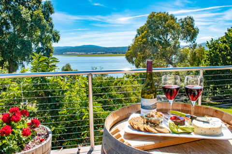 Tamar House - Australia Accommodation 6