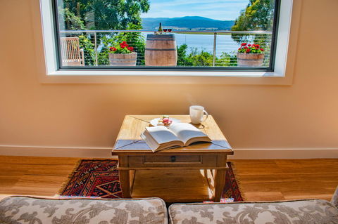 Tamar House - Australia Accommodation 5