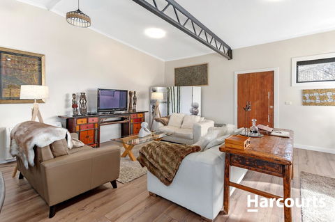 The WeareHouse In Deloraine - Australia Accommodation 15